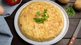 El truco de mi abuela para salar la tortilla de patata cuando le queda sosa