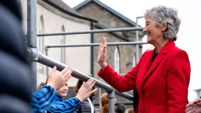 La independiente de izquierdas Catherine Connolly, nueva presidenta de Irlanda
