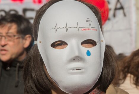Fedea alerta de que el sector sanitario español ha perdido 9.000 empleos en un año