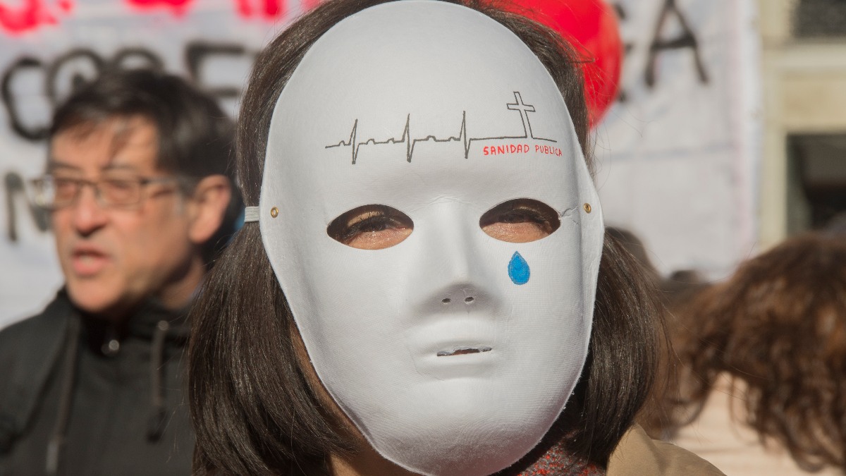 Fedea alerta de que el sector sanitario español ha perdido 9.000 empleos en un año