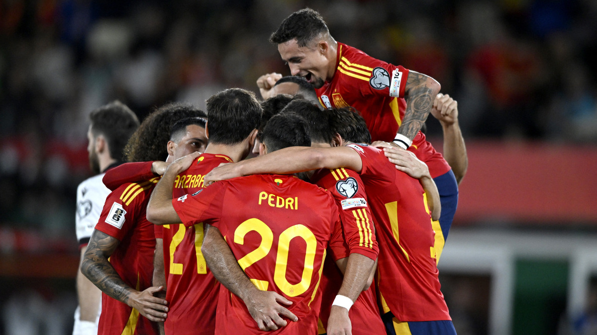 España gana con solvencia a Georgia pese a las ausencias y acaricia el billete al Mundial