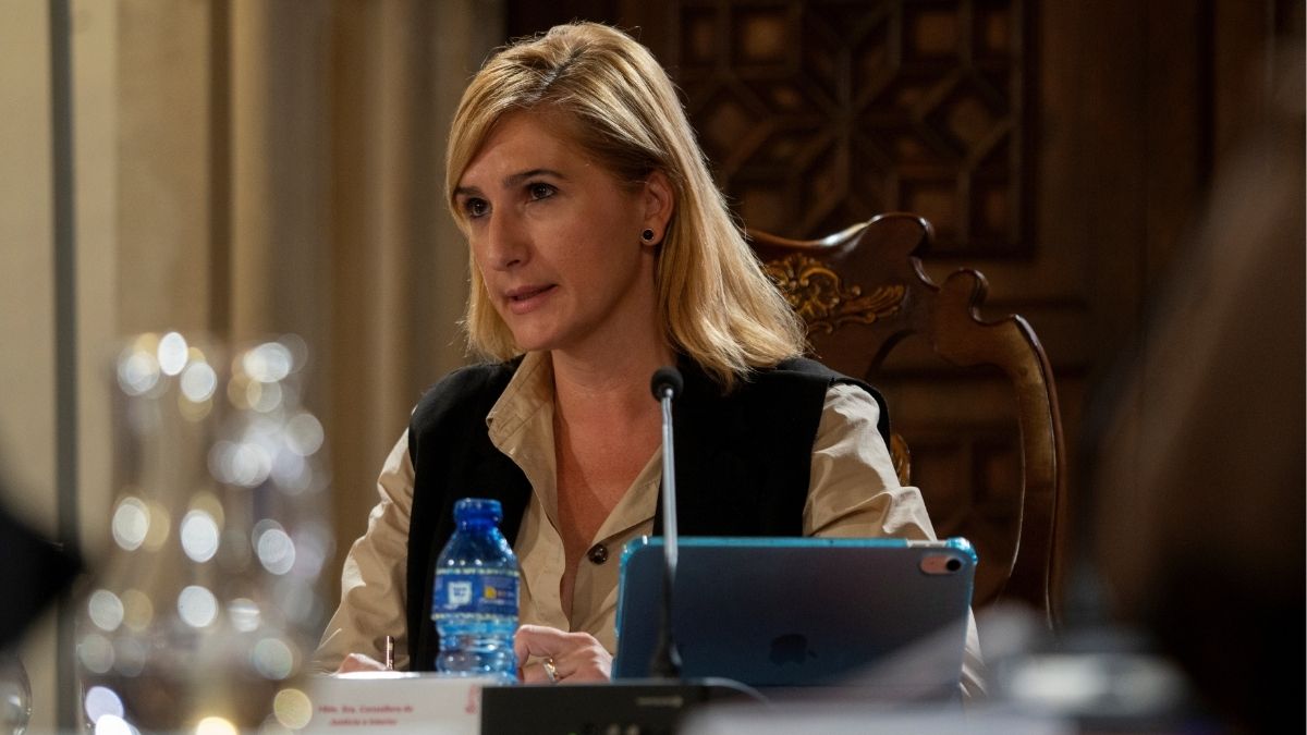 La exconsejera Pradas asegura que mantuvo informado a Mazón sobre el envío de la alerta