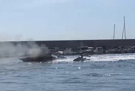 Ocho heridos tras la explosión de un barco en el puerto deportivo de Fuengirola (Málaga)