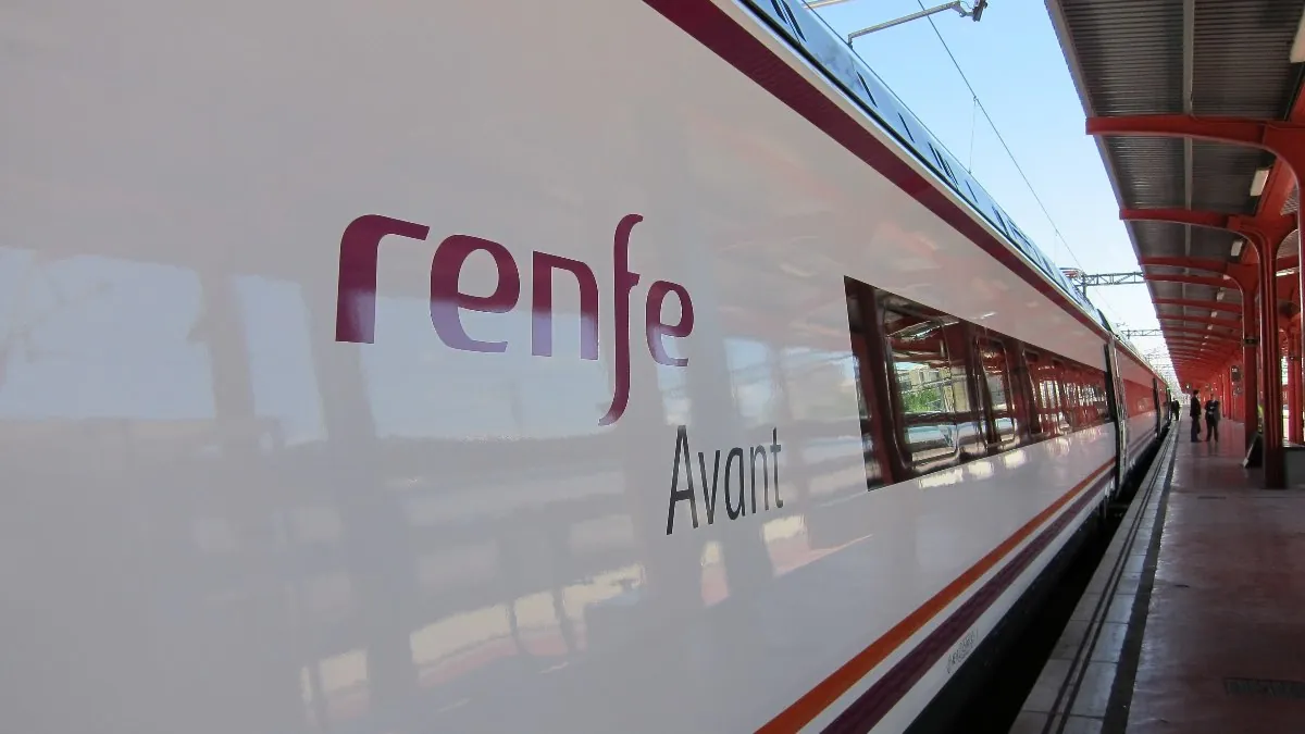 Nuevo acuerdo entre la Junta y Renfe para los abonos ferroviarios Avant en Castilla y León