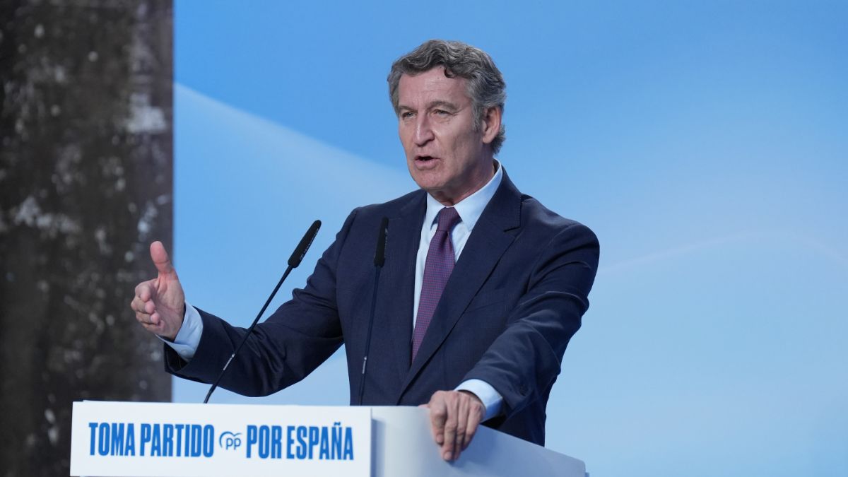 Feijóo plantea reforzar los requisitos para que un inmigrante adquiera la nacionalidad