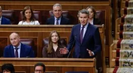 Feijóo asegura que en España solo viven mejor «los que iban en el Peugeot» con Sánchez
