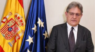 El vocal del bloque progresista Fernández Seijo presenta su dimisión a la presidenta del CGPJ