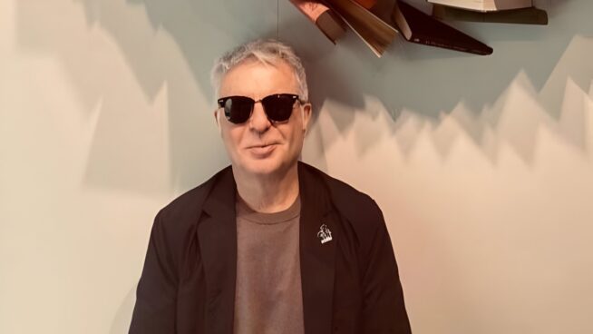 El premio de las letras valencianas renuncia por la «deriva poco respetuosa» de Mazón