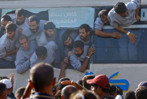 Llegan a Gaza los primeros presos palestinos liberados por Israel tras el canje con rehenes