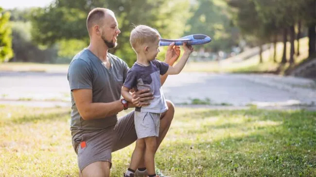 Genética y deporte: un estudio advierte que los hijos de padres activos serían más inteligentes