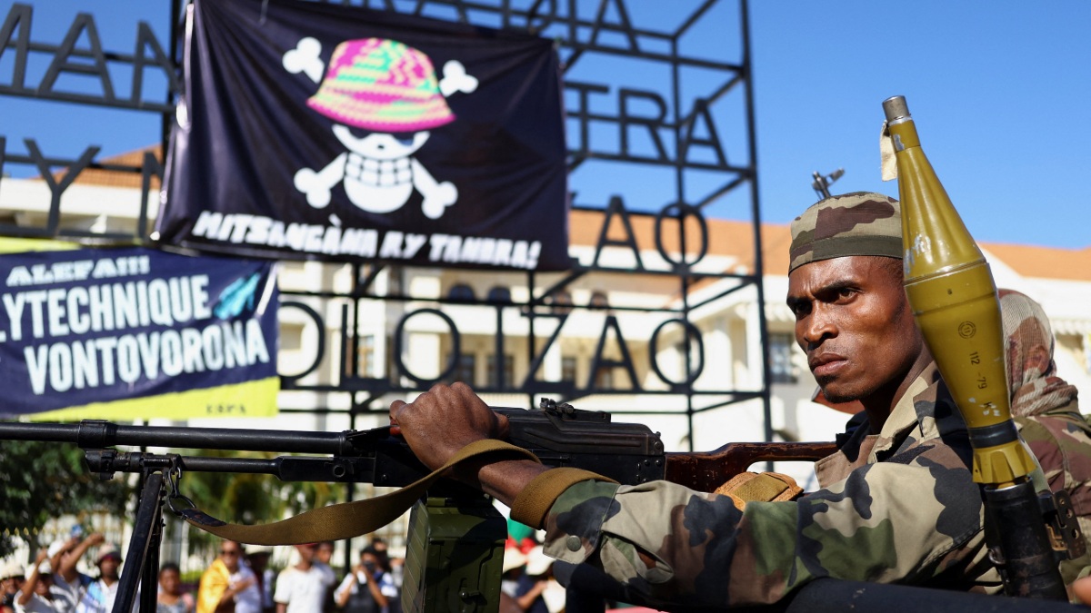 Golpe de Estado en Madagascar: los militares toman el poder y el presidente huye del país