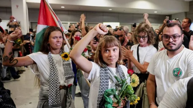 Thunberg minimiza los «maltratos» israelíes a activistas y pide centrarse en el «genocidio»