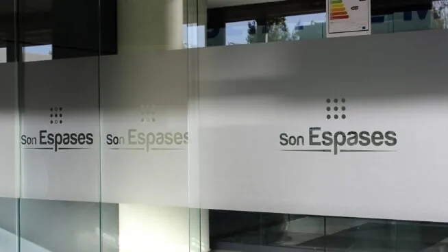 Pasa a planta la mujer apuñalada en Formentera por su expareja