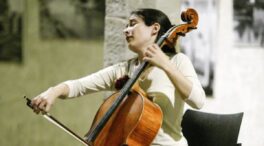 Iris Azquinecer, chelista y compositora