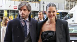 La historia de amor de Isabelle Junot y Álvaro Falcó: de un error en Suiza a su segundo bebé