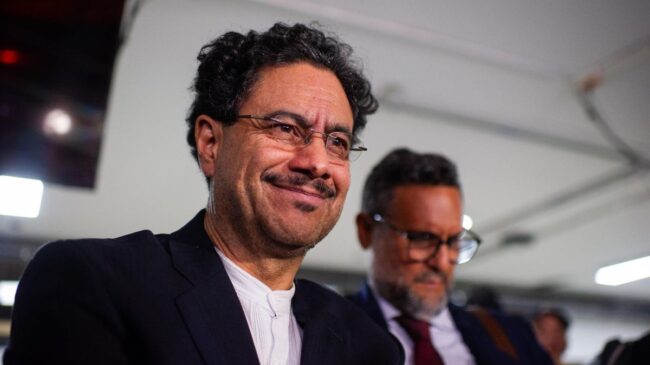 Los primeros resultados en Colombia sitúan al candidato de Petro en segunda posición