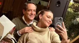 El día que José Bono adoptó a su hija Sofía en Chile: de su llegada a Barajas a su carrera actual