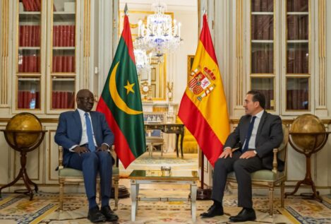 Albares recibe al ministro de Exteriores mauritano y destaca la colaboración migratoria