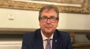 José Manuel Azcona y el legado civilizador de España: «La historia no se juzga, se interpreta»