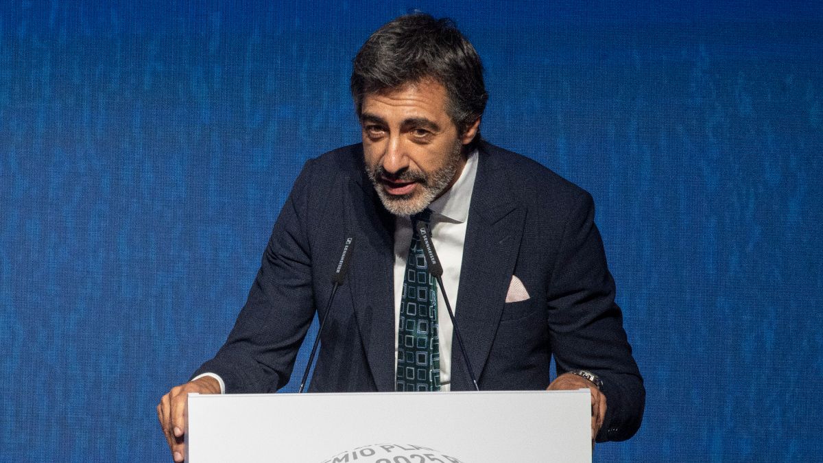 Por qué a Juan del Val no le retienen el 45% de su Planeta: su forma de tributación especial