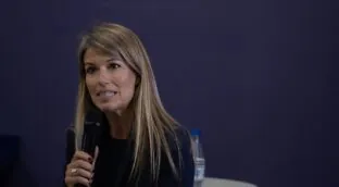 La periodista que comió con Mazón el día de la dana, ingresada en un hospital