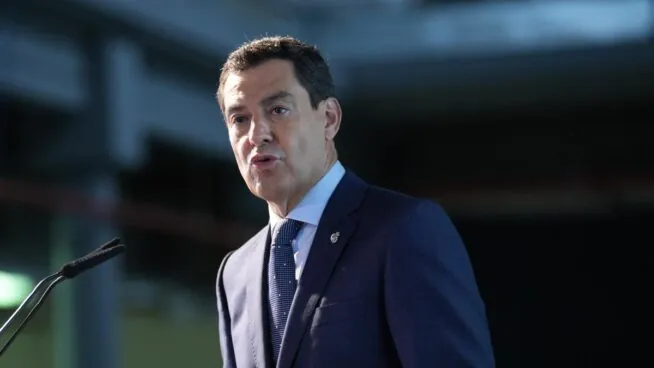 Moreno ve el adelanto electoral en Extremadura como la «única salida» frente a Vox