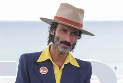 La bonita casa de Leiva en la sierra de Gredos con un jardín que tiene vistas al río Alberche