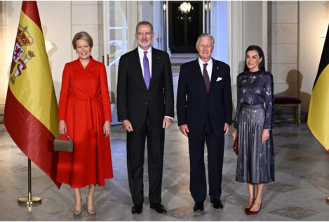 Letizia rescata en Bruselas su 'dos piezas' de Armani que es floreado y perfecto para otoño