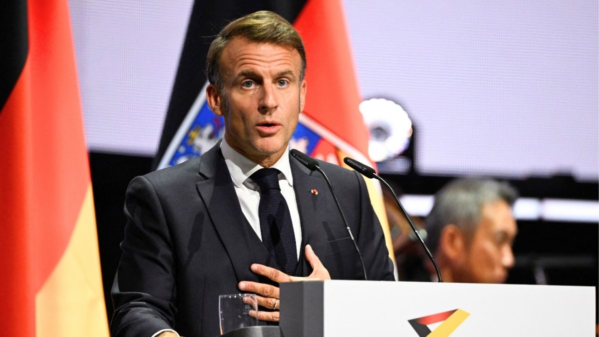 El primer jefe de Gobierno de la era Macron le reclama elecciones presidenciales anticipadas