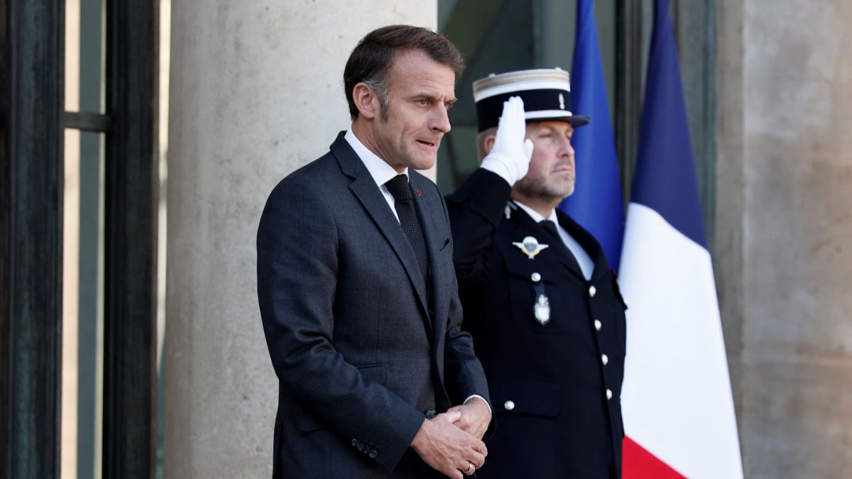 Macron promete recuperar las joyas robadas en el Louvre y un nuevo programa de seguridad