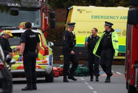La Policía abate al presunto autor de un apuñalamiento en una sinagoga en Manchester