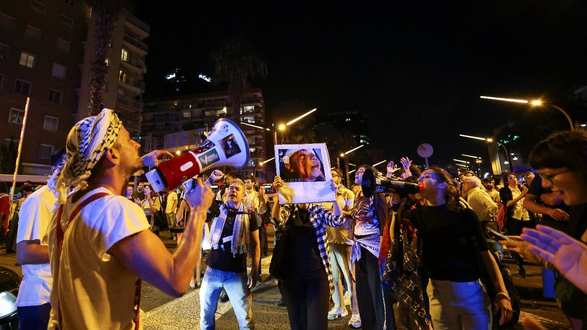 Cargas policiales en la protesta ante el consulado de Israel en Barcelona por la Flotilla