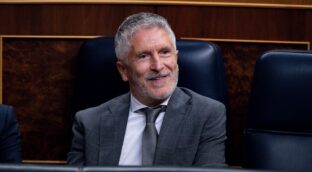 Marlaska premia a la abogada del Estado que redactó la querella de Sánchez contra Peinado