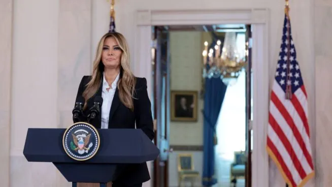 Melania Trump afirma que ha negociado con el «equipo» de Putin el canje de niños ucranianos