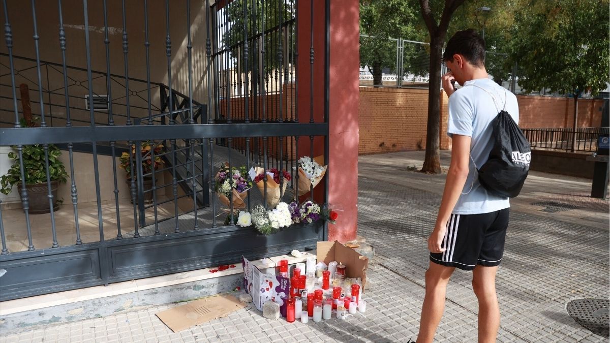 Investigan el suicidio de una menor en Sevilla tras sufrir acoso en el colegio