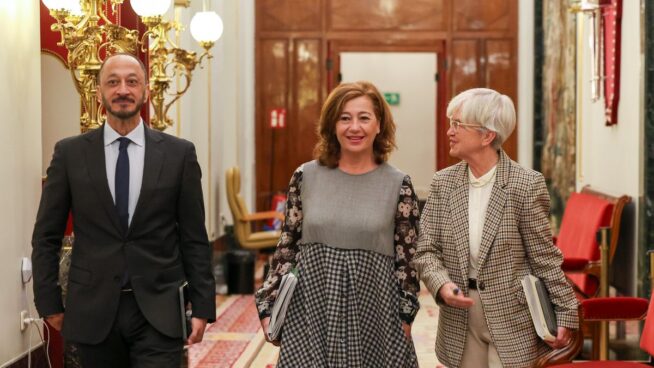 Los diputados no podrán aceptar regalos de más de 150 euros recibidos en actos oficiales