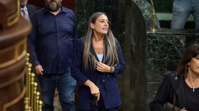 Junts dice que el acuerdo entre el Gobierno y Podemos sobre el Prat carece de validez