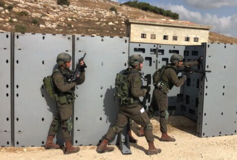 Defensa anula un contrato a una empresa israelí tras saltarse el embargo de armas