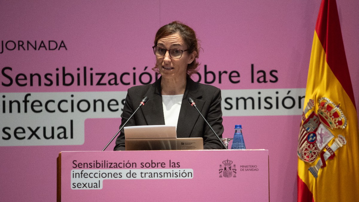 Abogados Cristianos anuncia acciones legales contra Mónica García por la polémica del aborto