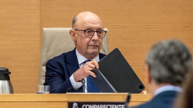 Los primeros investigados del 'caso Montoro' citados a declarar callan ante el juez