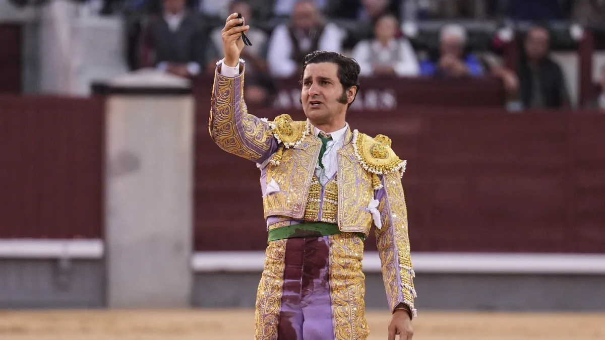Morante de la Puebla se retira por sorpresa tras cortar dos orejas en Las Ventas