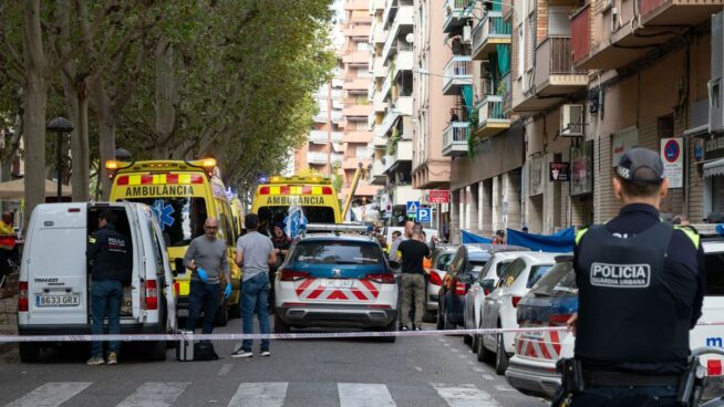 Un agente de los Mossos muere tiroteado en plena calle en Lérida