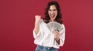 El motivo por el que este mes cobrarás uno o dos días antes