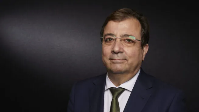 Muere Guillermo Fernández Vara, expresidente socialista de Extremadura, a los 66 años