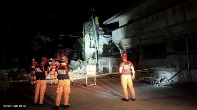 Aumentan a 60 los muertos por el terremoto de magnitud 6,9 en el centro de Filipinas