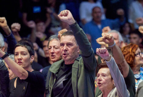 Bildu intenta convertir el 12 de octubre en el 'Día de la Antihispanidad' en el País Vasco