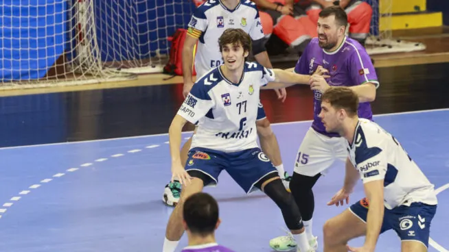 Pablo Urdangarin se estrena con los Hispanos: «Antes de cada partido, mi padre me da 'tips'»