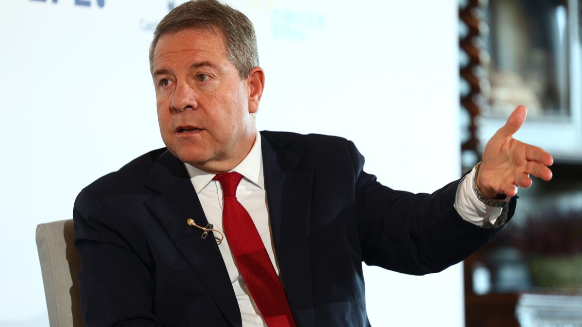 Page dice que hacer transacciones en sobres es «muy del pasado o muy sospechoso»