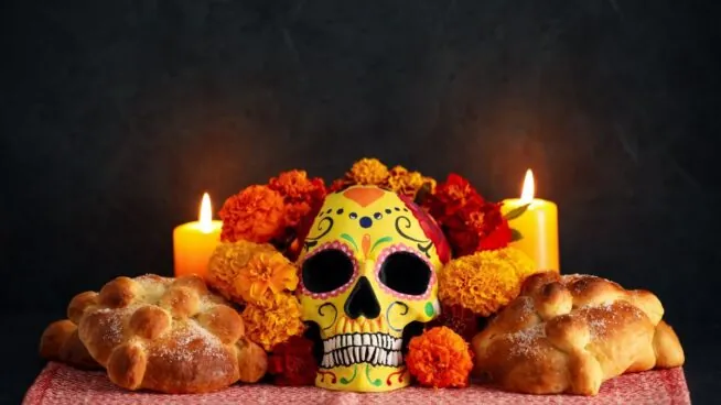 Pan de muerto: una receta mexicana para celebrar el Día de los Muertos en Madrid
