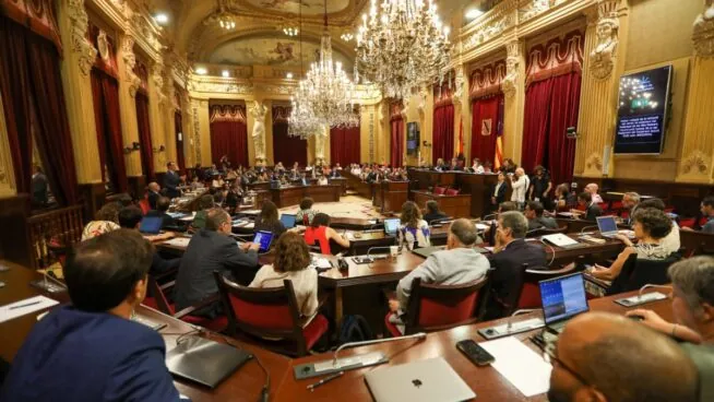 El PP y Vox derogan la Ley de Memoria Democrática de Baleares